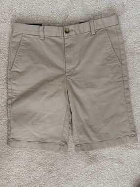 Vineyard vines boys breaker short khaki-size 14